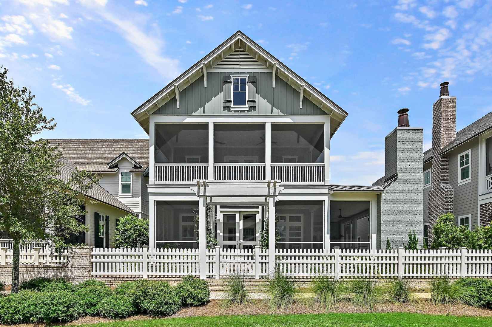 262 Lantern Ln  