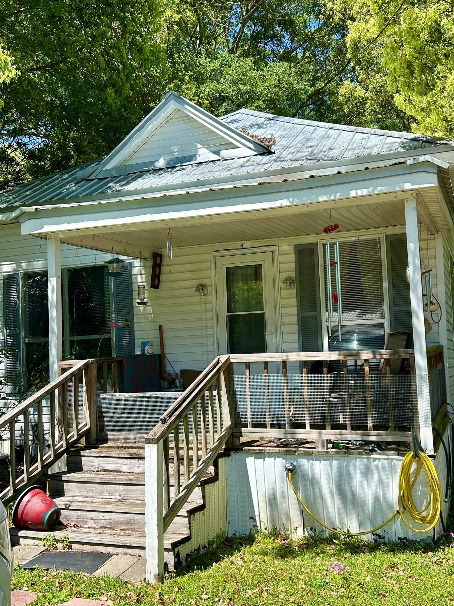 107 E Indiana Ave  