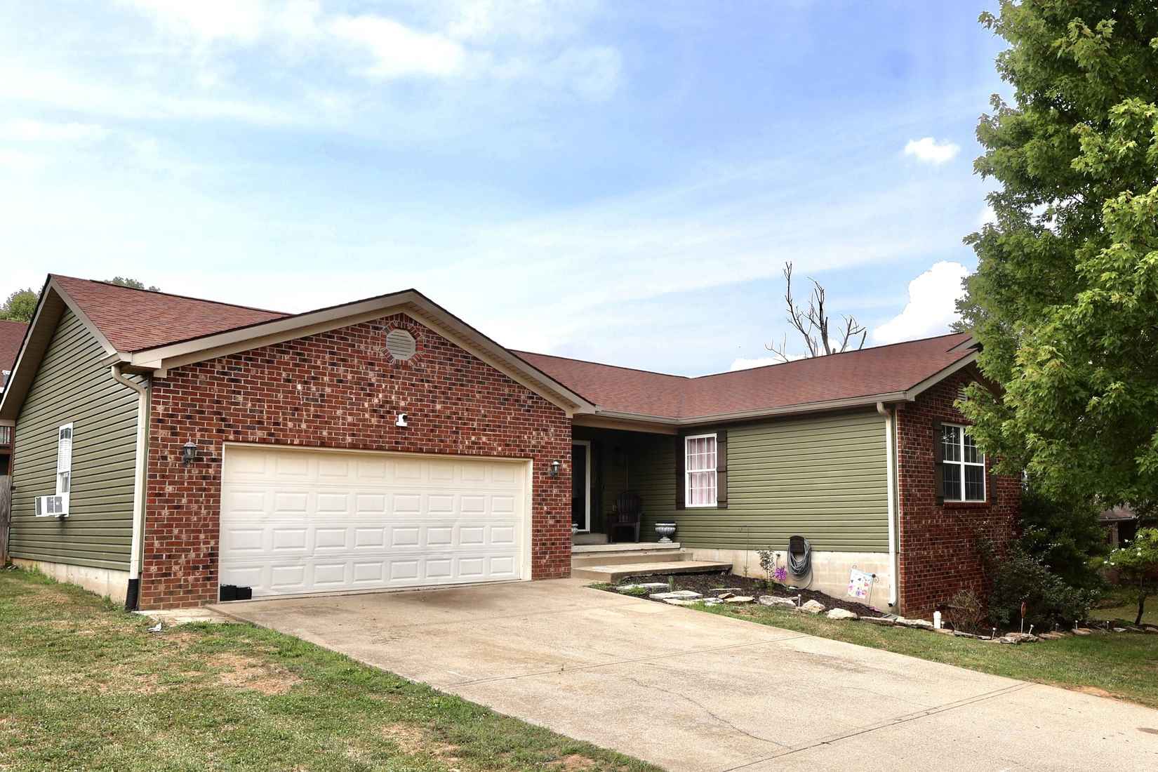 128 Prater Dr  