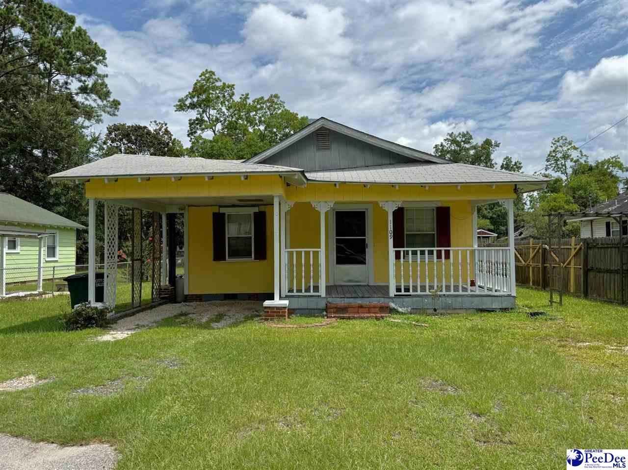 1109 E Calhoun St  
