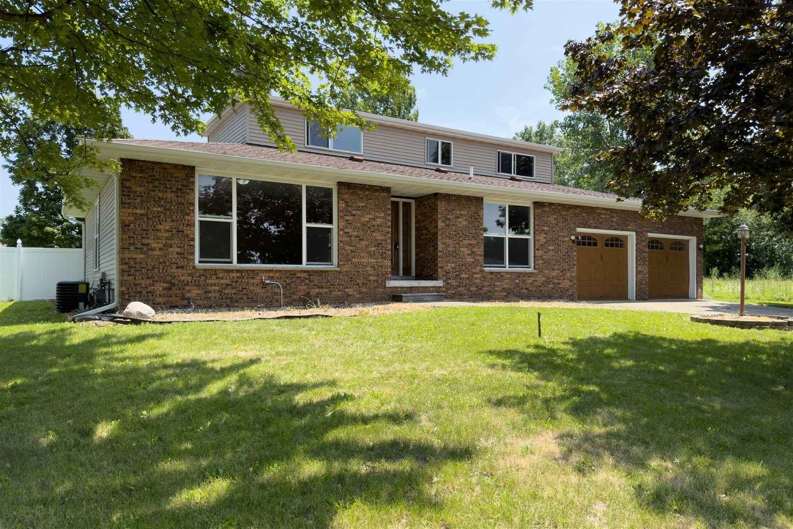 3 Schmitt Dr  