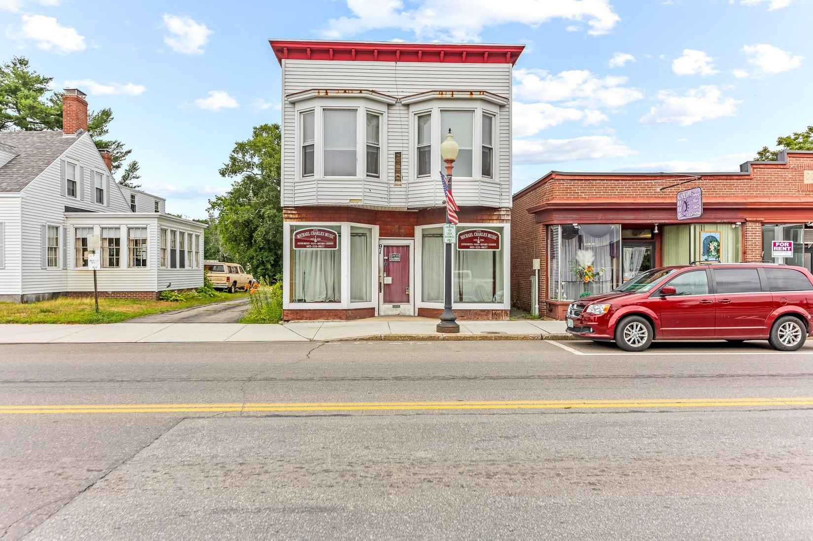 91 N Main St  