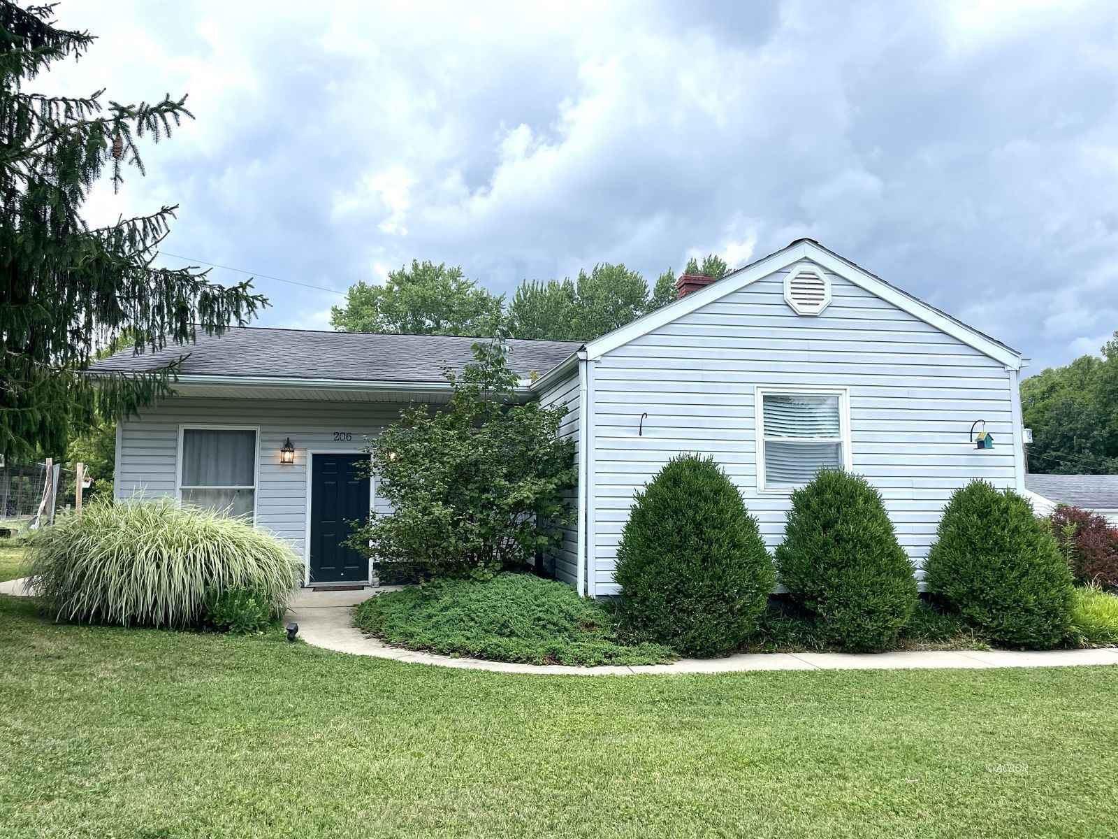 206 Longview Hts Rd  