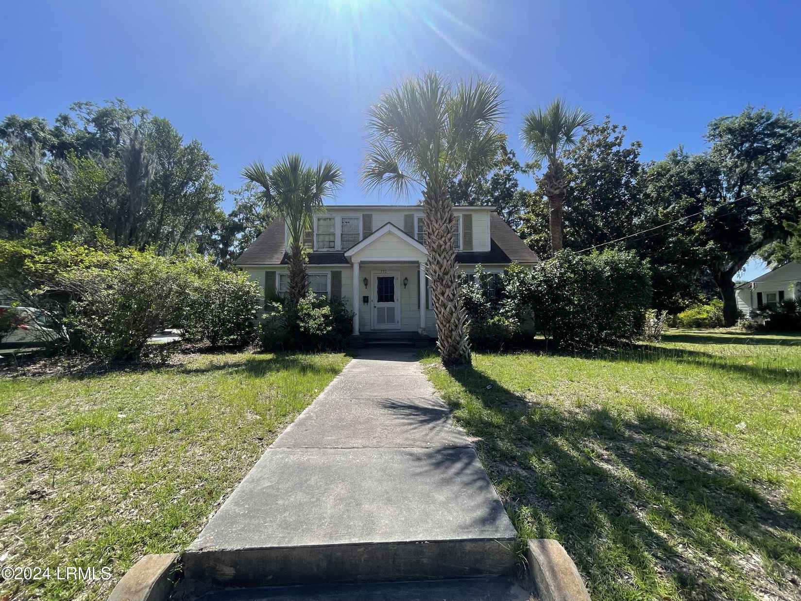 310 Ribaut Rd  