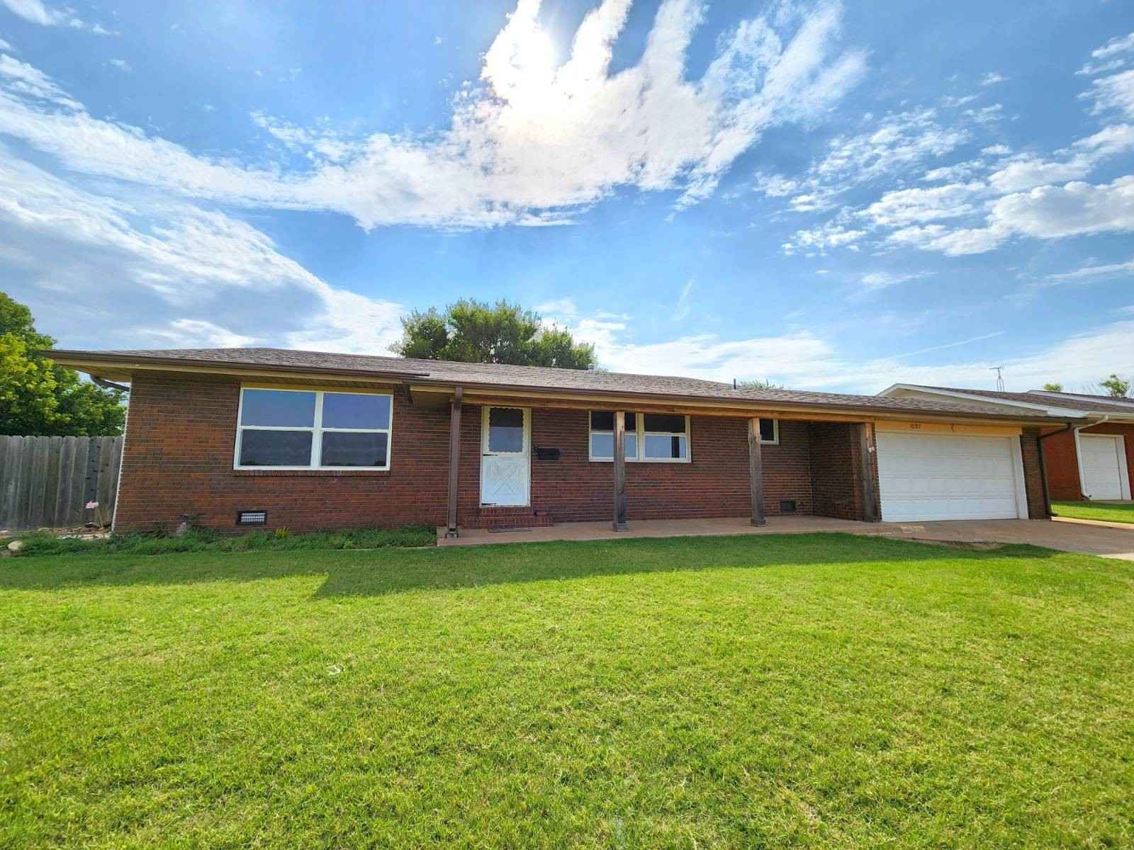 1027 N Jennings  