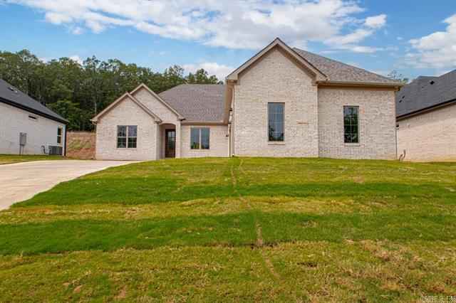 9249 Wooddale Dr  