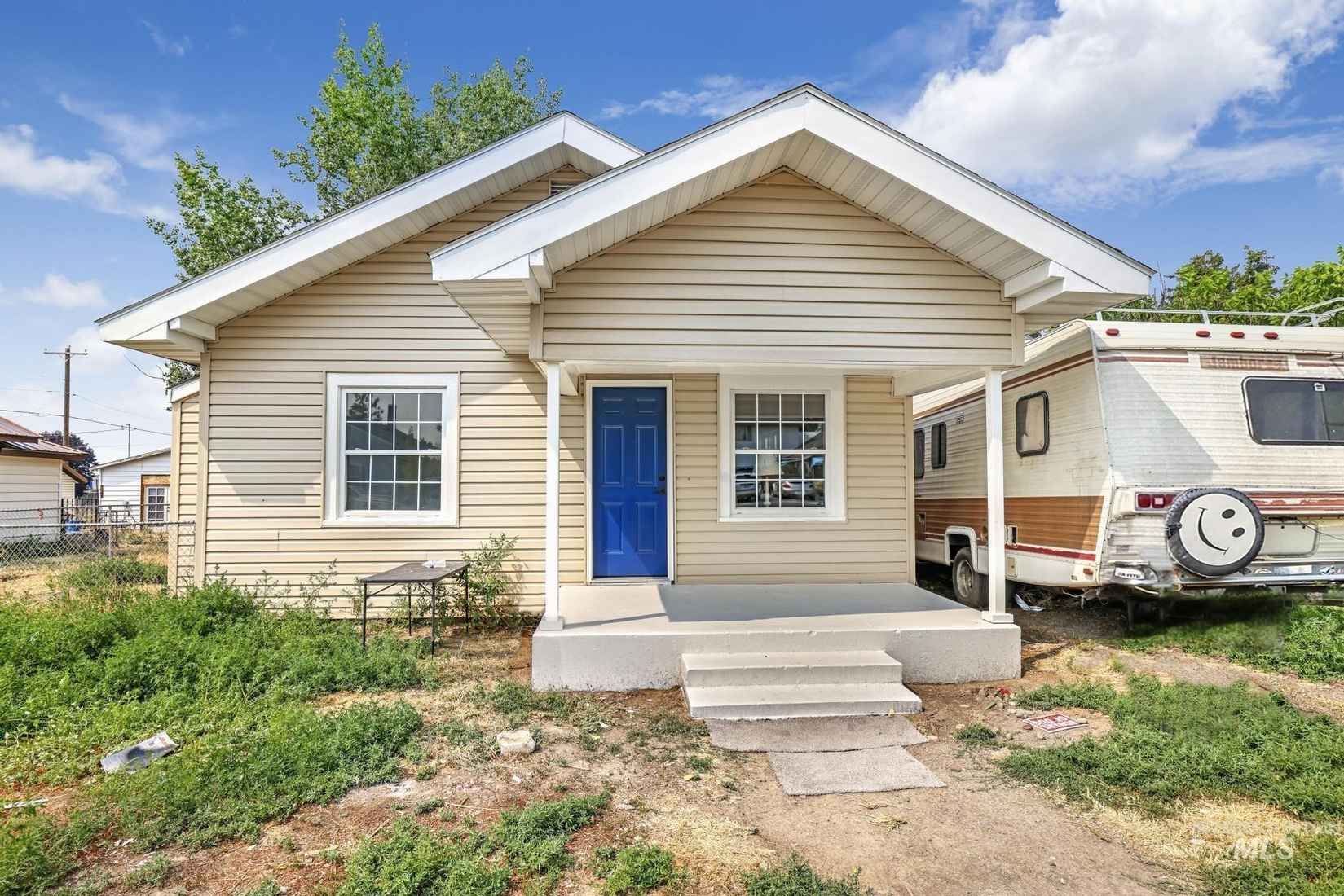 832 Sprague Ave  