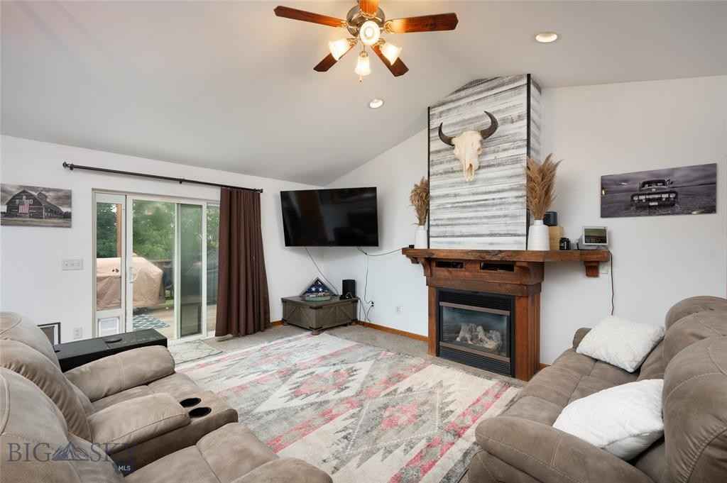 425 Red Barn Dr  