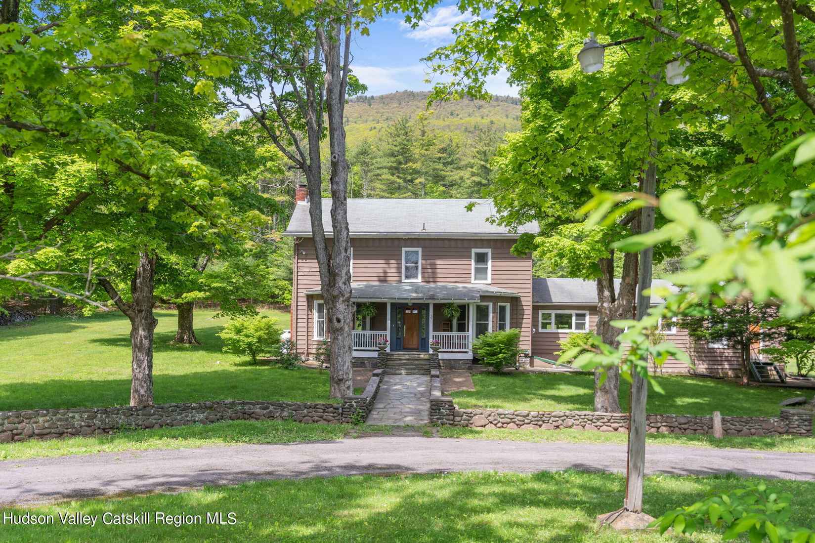 371 Bogart Rd  
