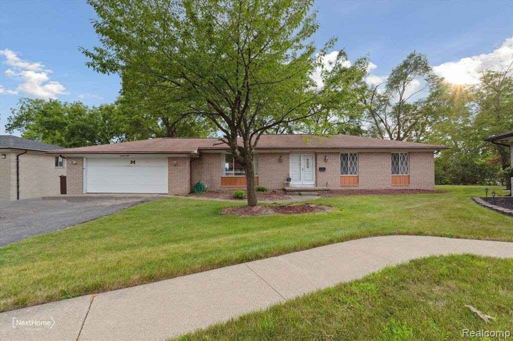 99 Potter Dr  
