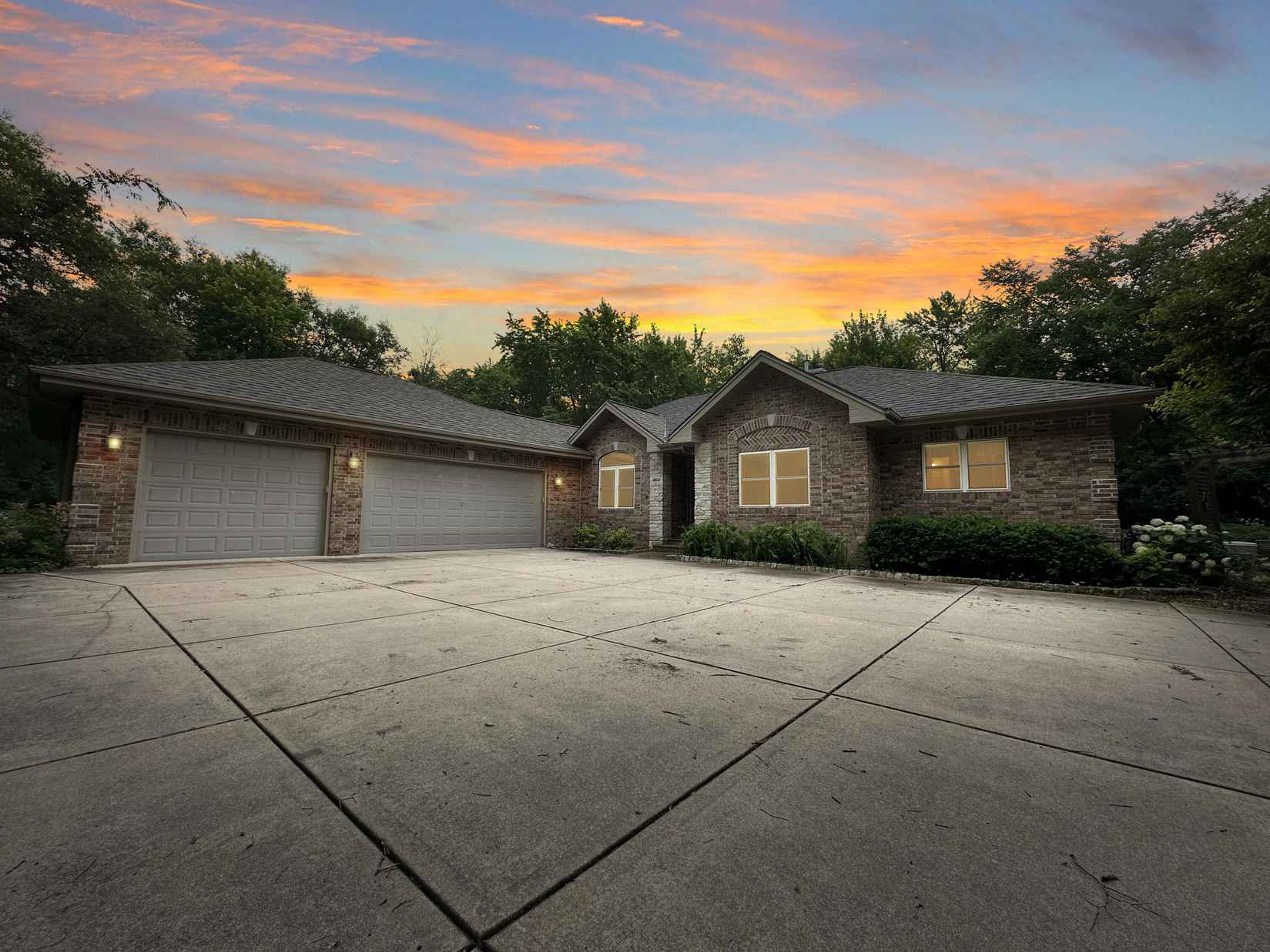 10440 S Nicholson Rd  