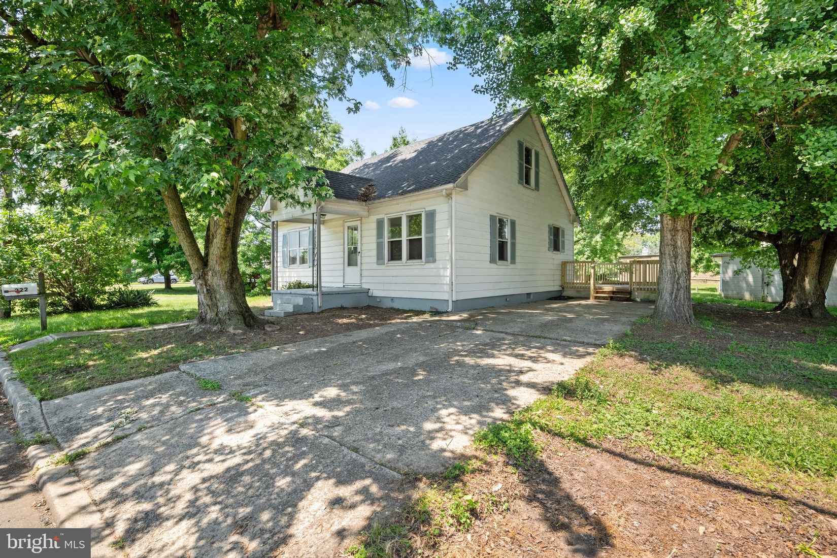 222 DELAWARE Ave  