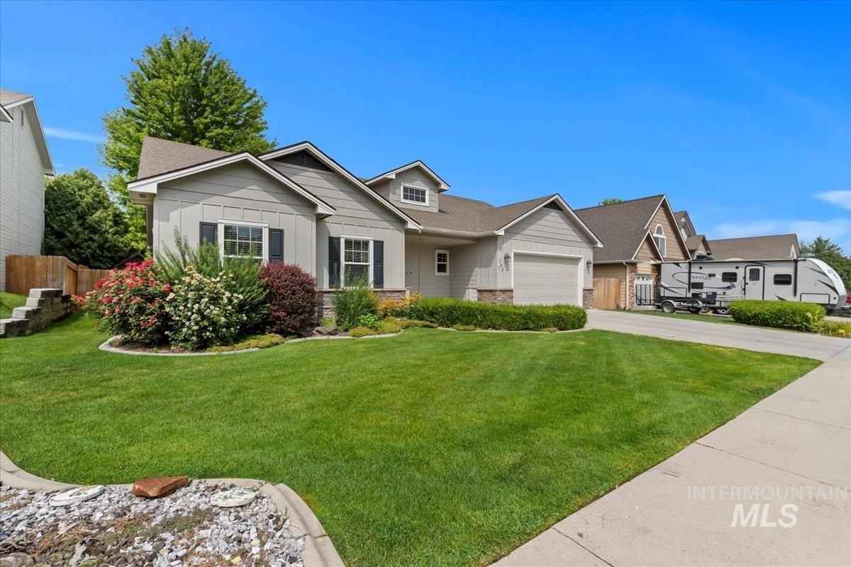 733 S Whitehorse Ave  