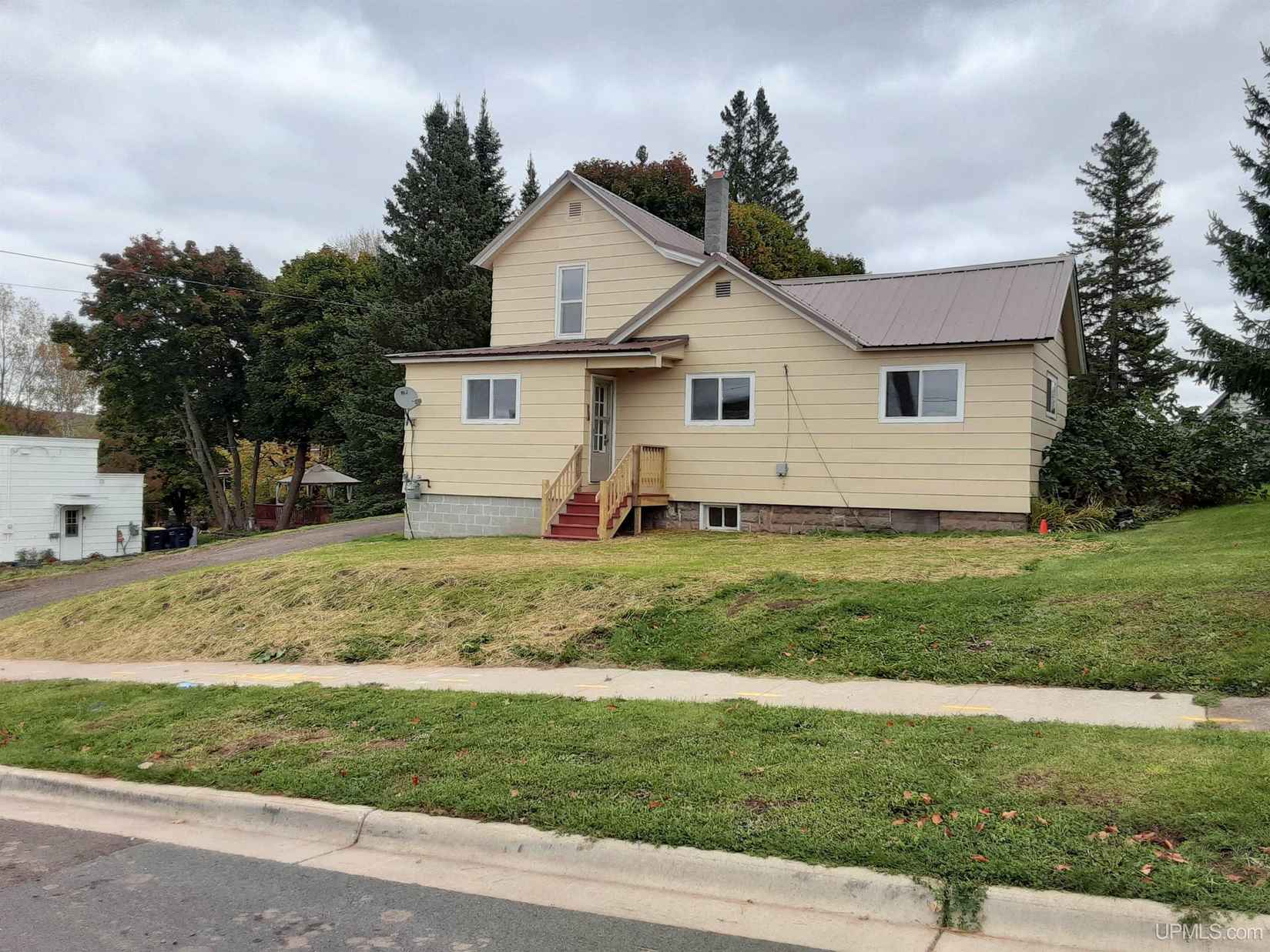 407 S Clayberg  