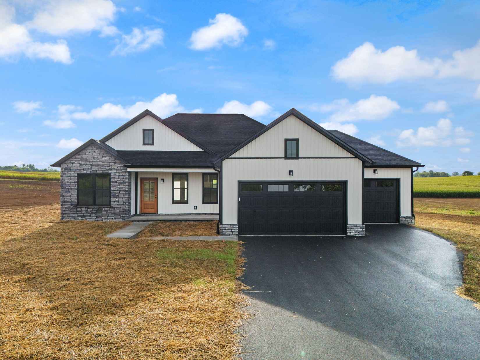 551 Robb Rd  