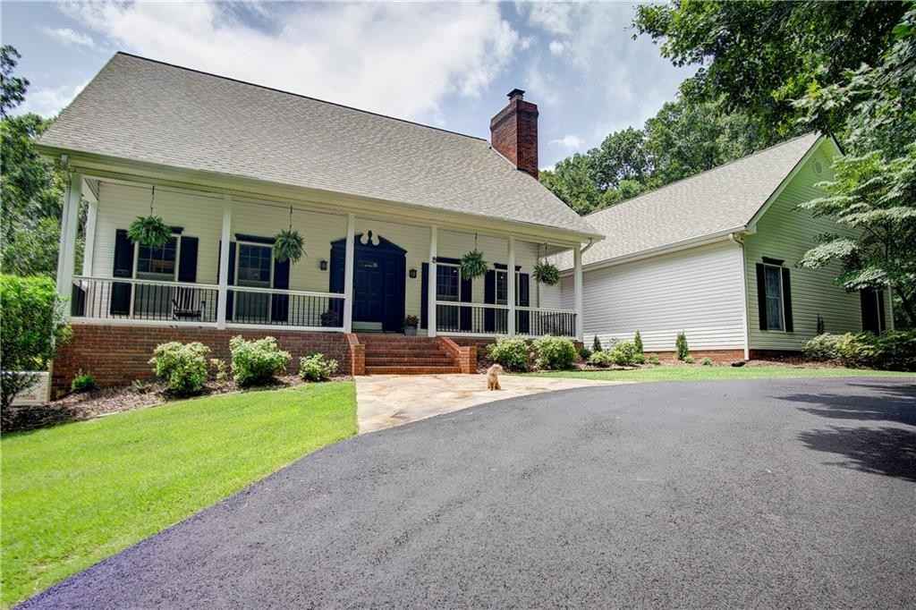 1400 Dogwood Vly Rd  