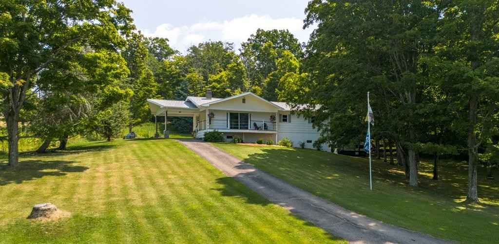 1103 Lakeside Dr  
