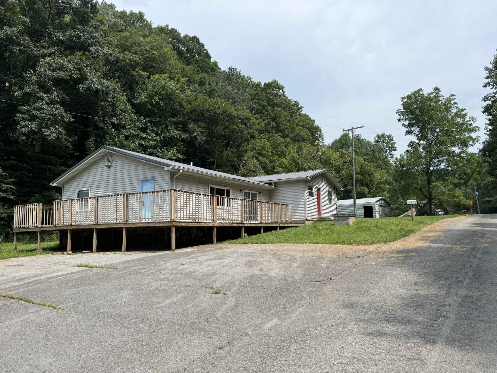 635 Salisbury Br Rd  
