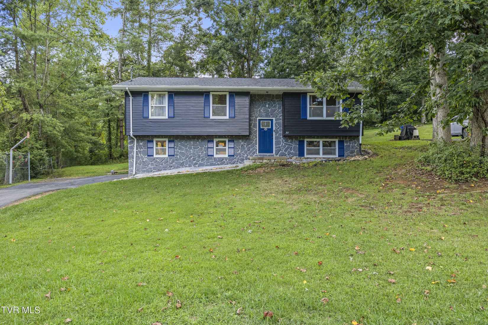 311 Berkley Ct  