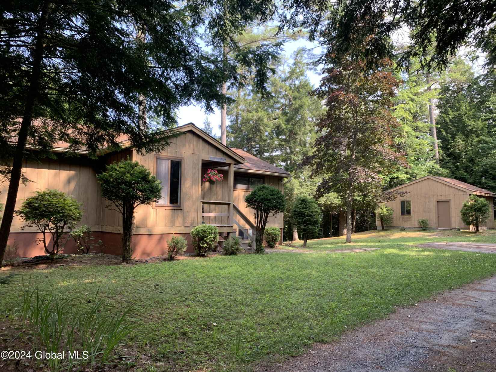 250 Tripp Lk Rd  