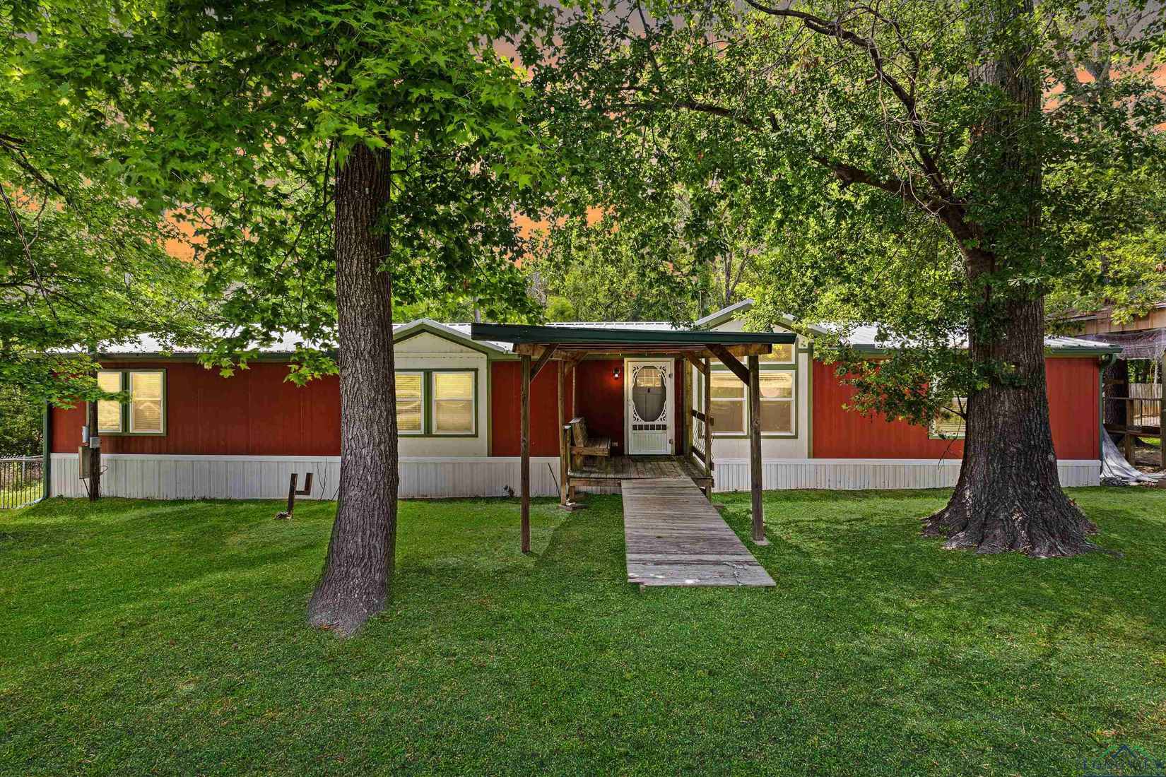 176 Parkwood Dr  