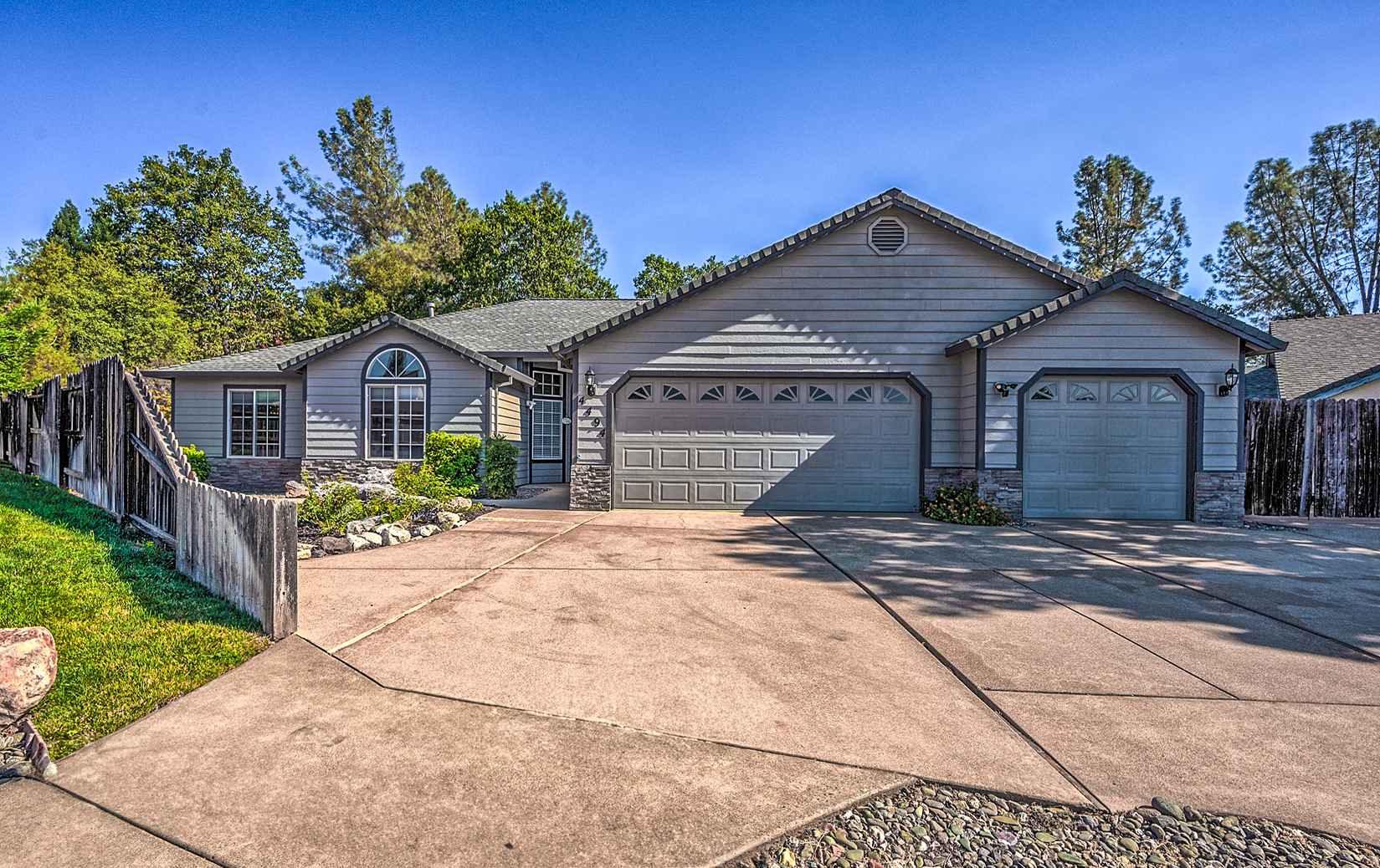 4494 Hillington Ct  
