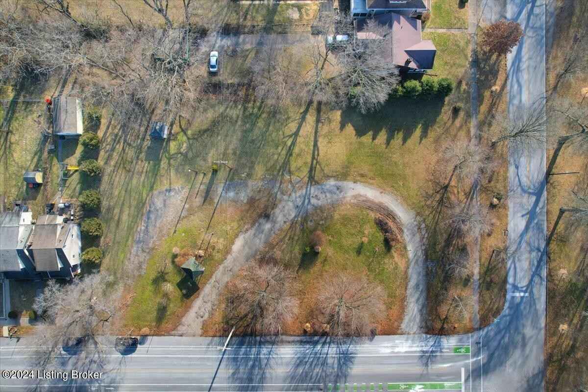 327 Southwestern Pkwy  