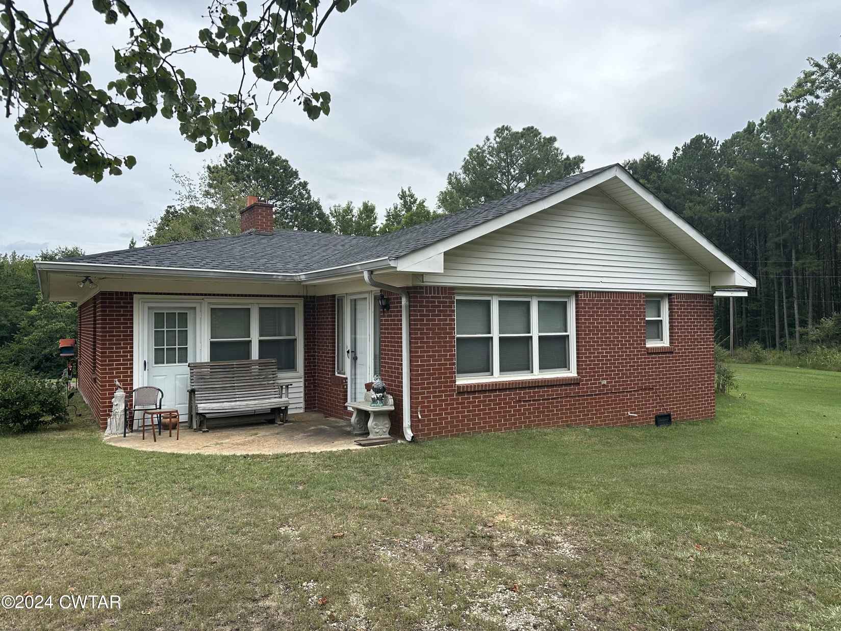 33 Skyline Dr  