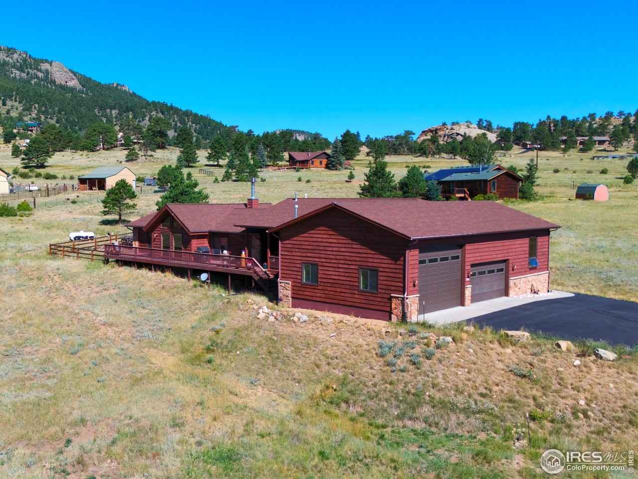 340 Saddleback Ln  