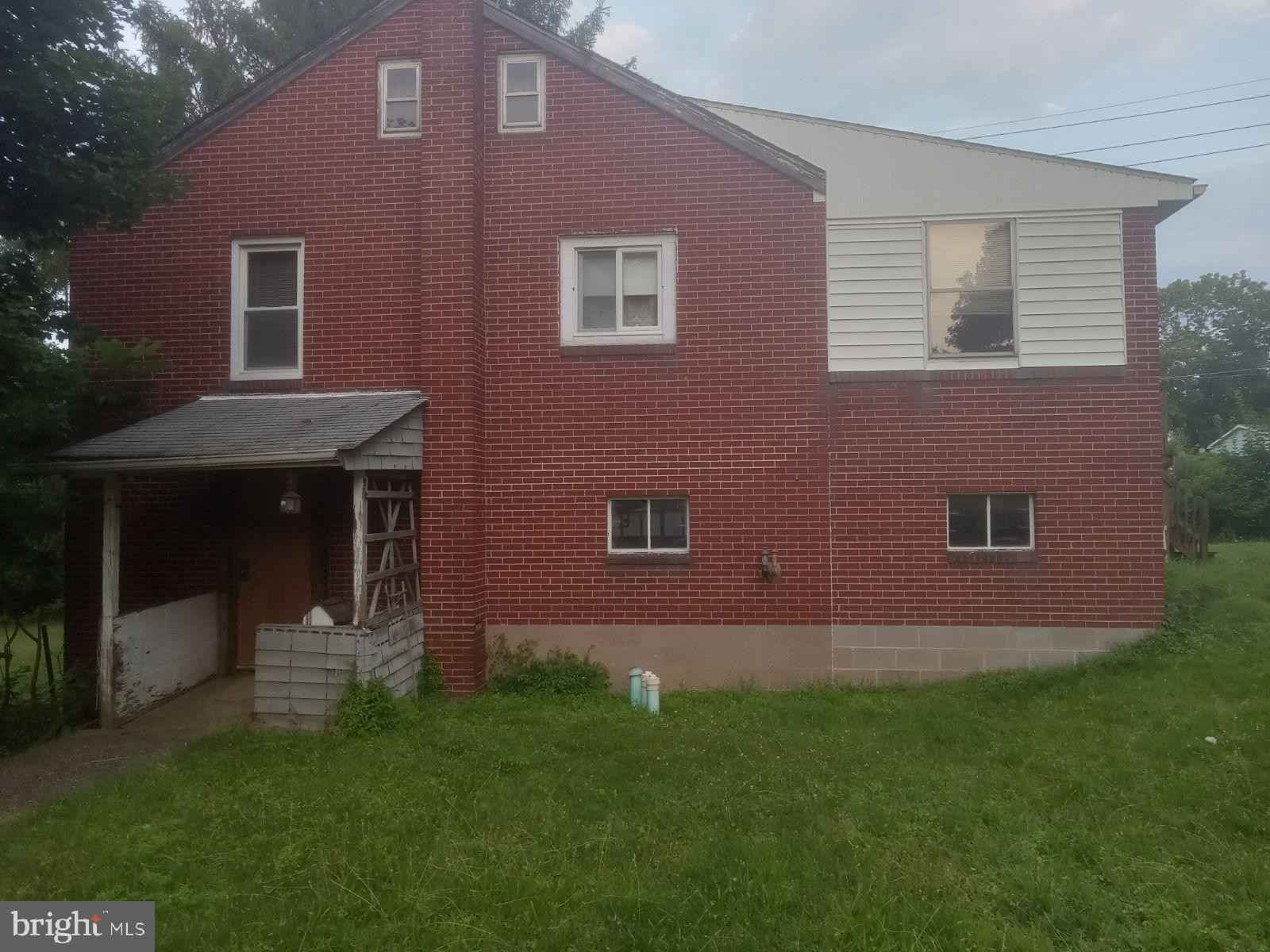 200 Adams St  