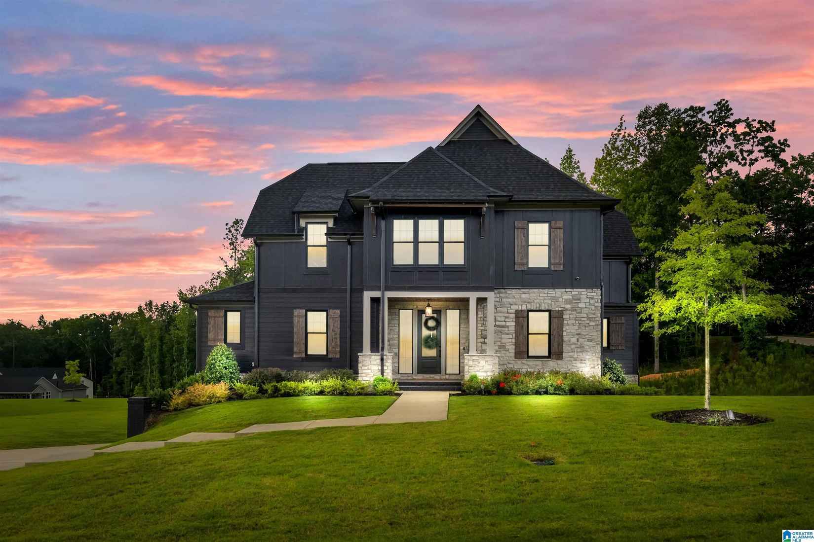 916 LIVVY Ln  