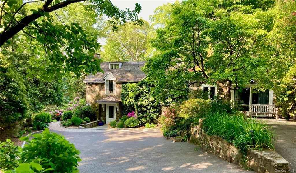 140 Cedar Rd  