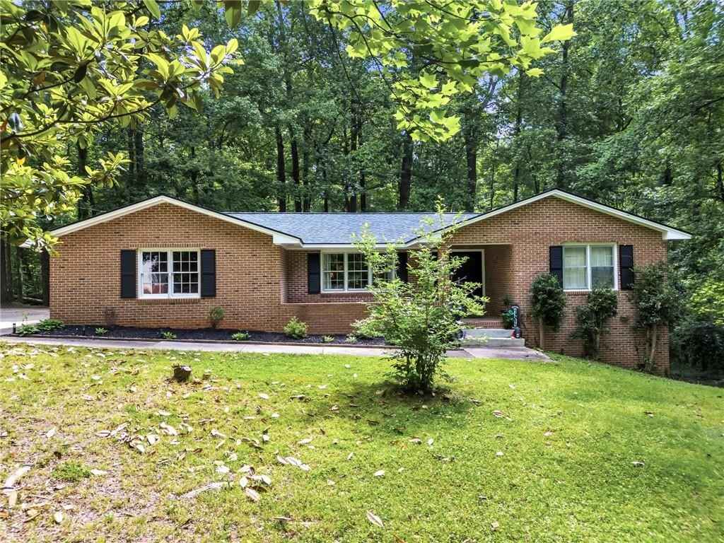 20 Pine Lk Dr  