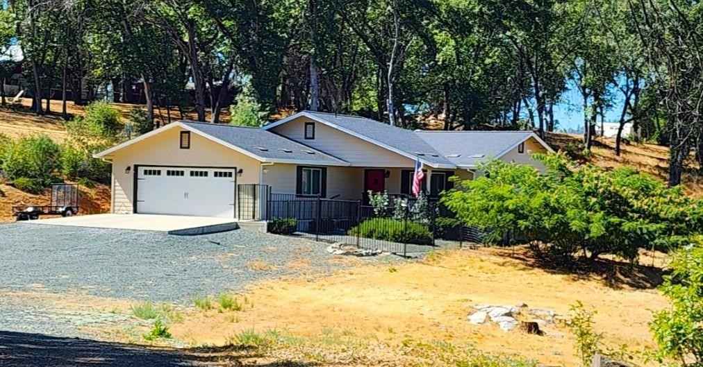 1976 Teak Ave  