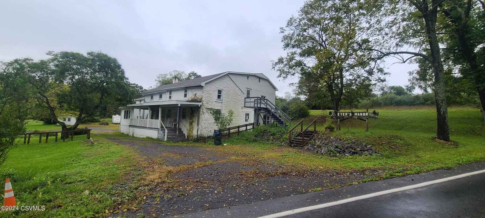 3196 Rdg Rd  