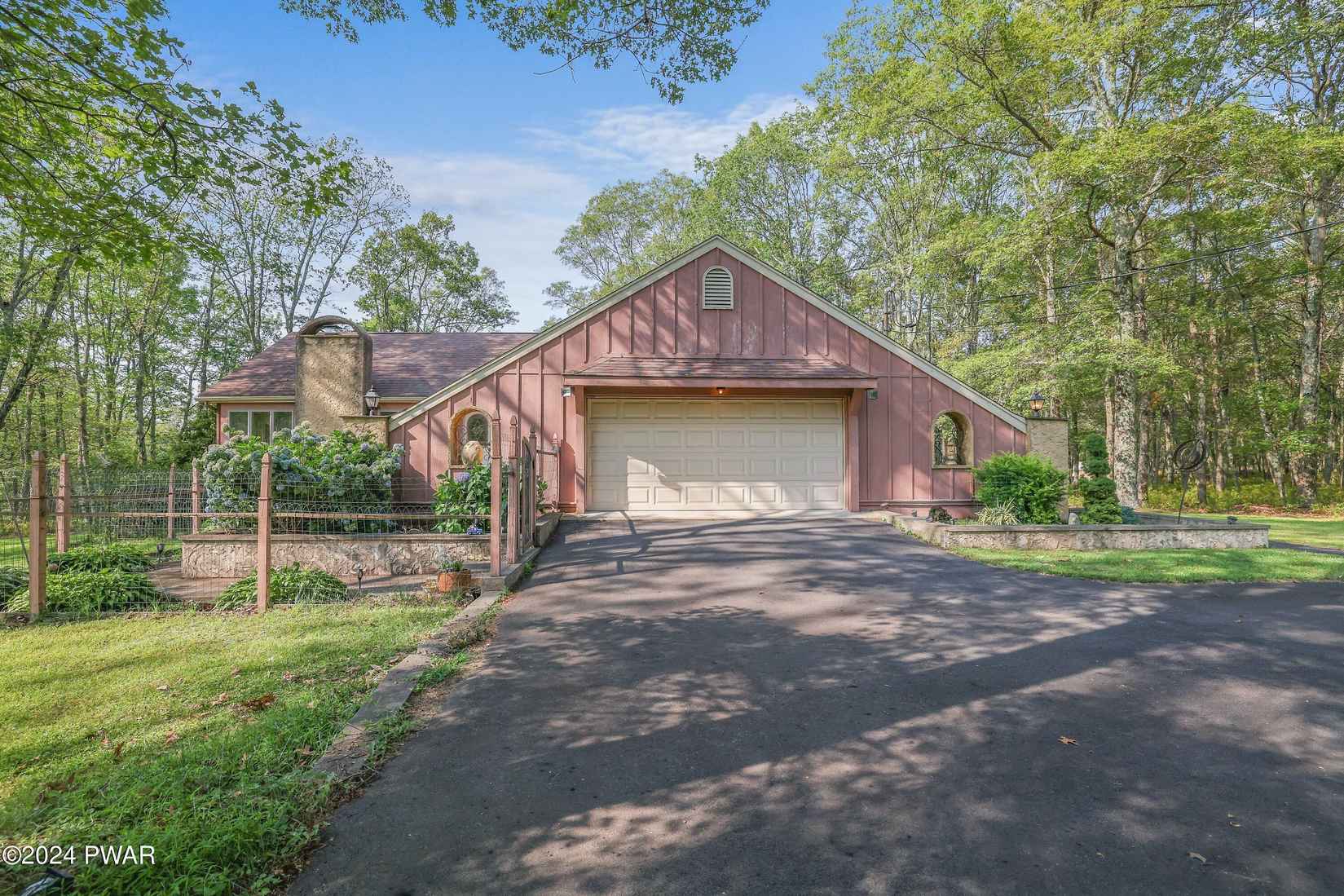 3180 Eagle Ln  