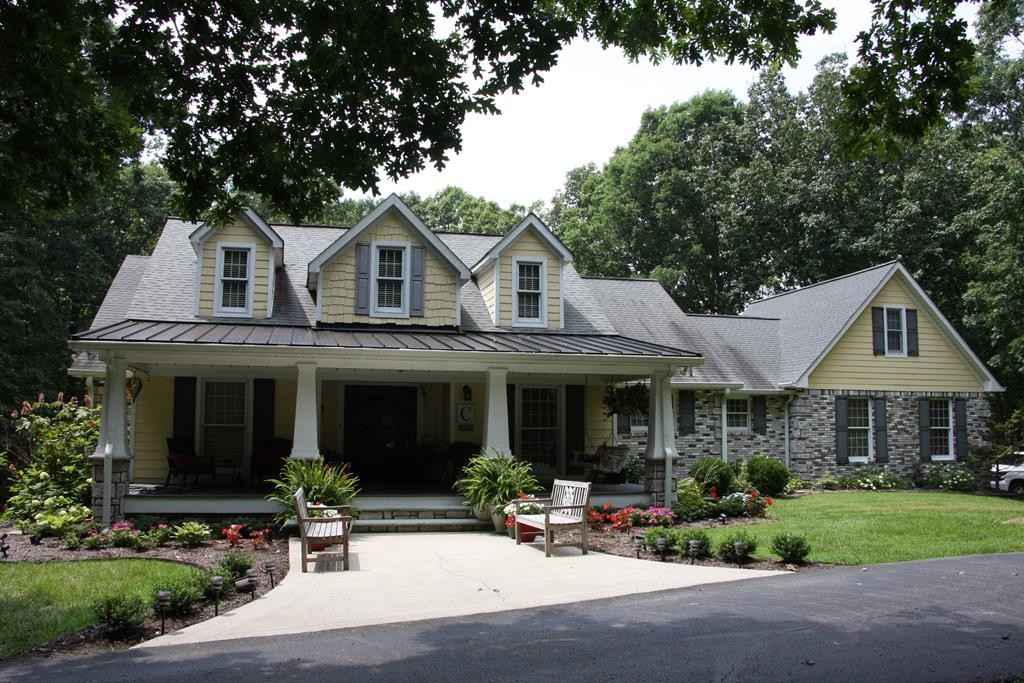 105 Charity Ln  
