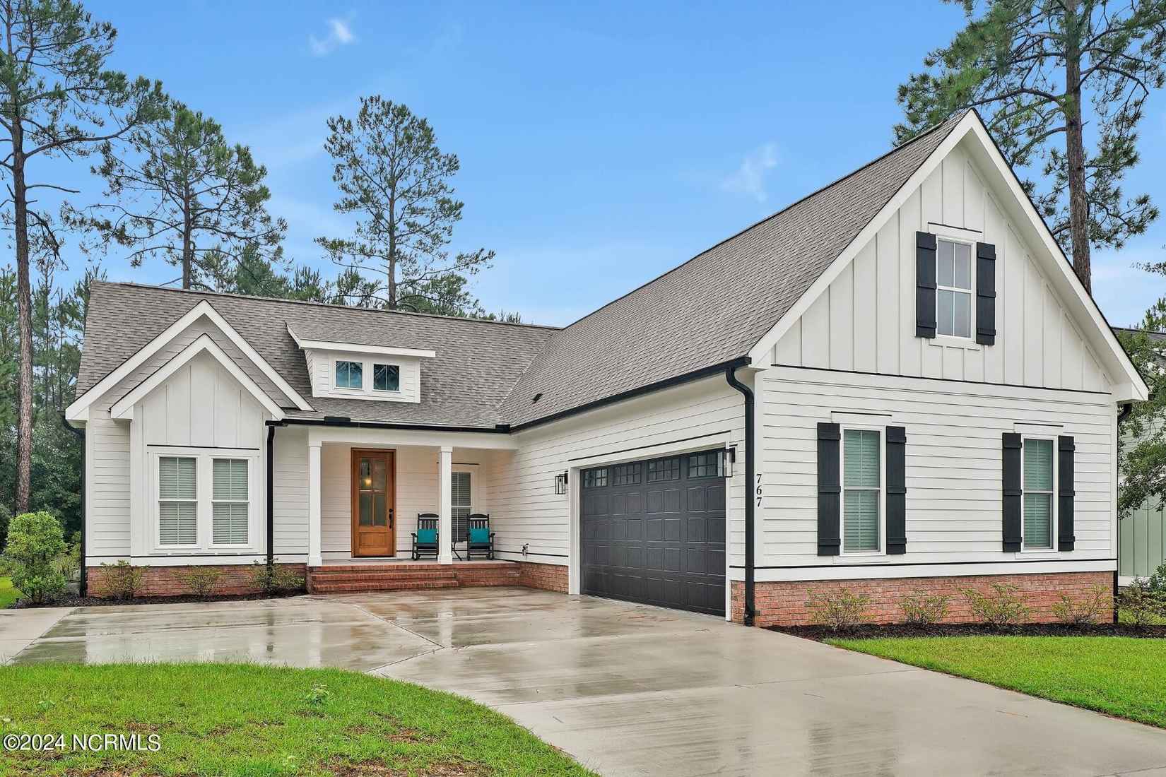 767 Breezewood Dr SE  