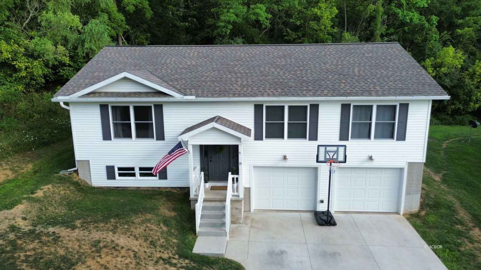 8 Berkley Dr  