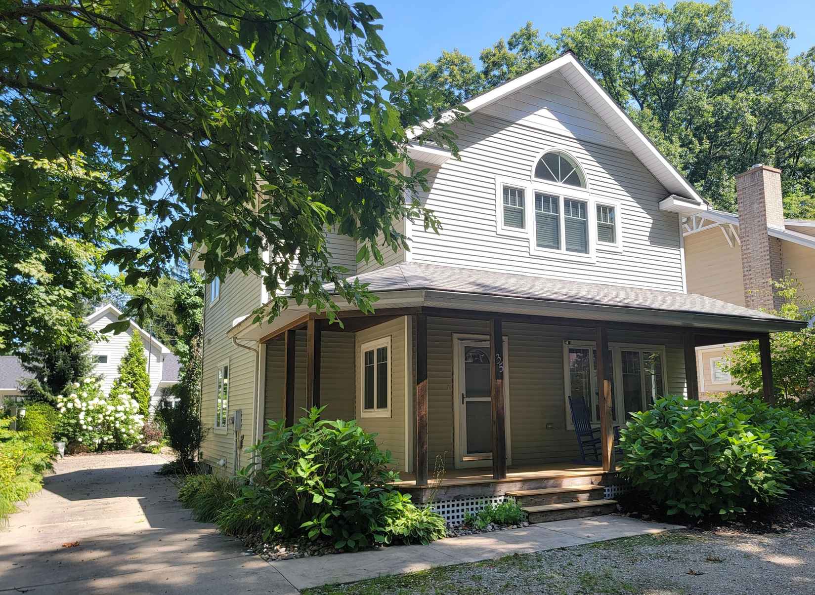 35 3rd St  