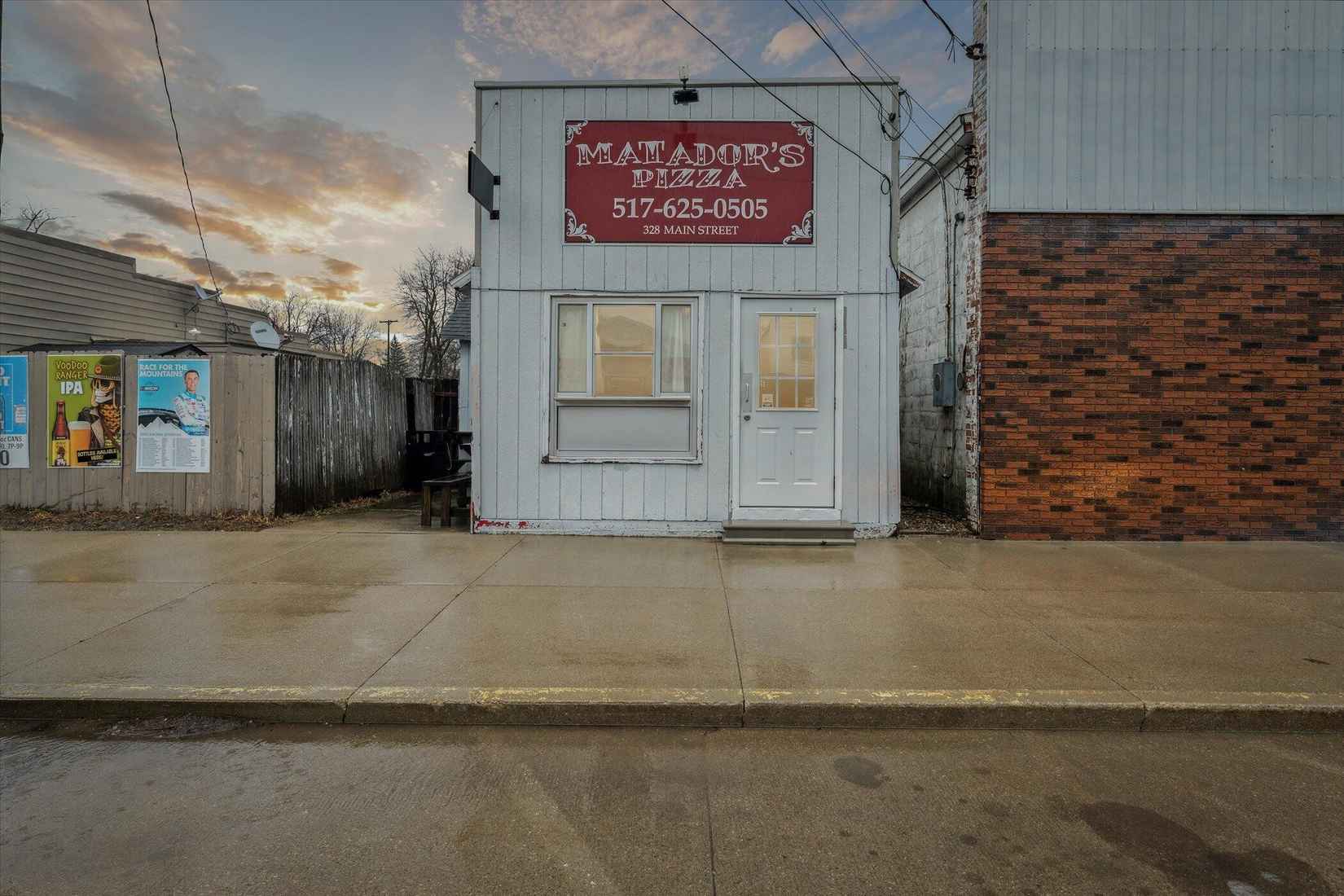 328 Main St  