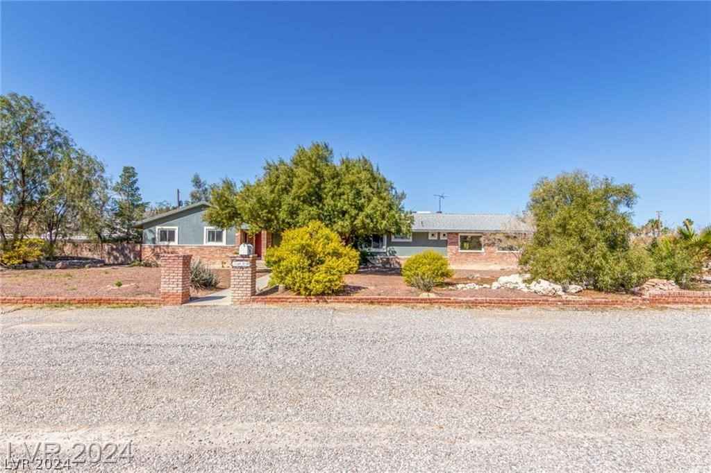5059 N Tioga Way  