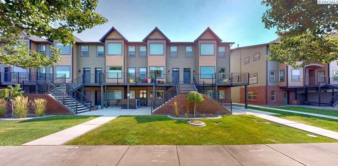 345 Columbia Pt Dr  