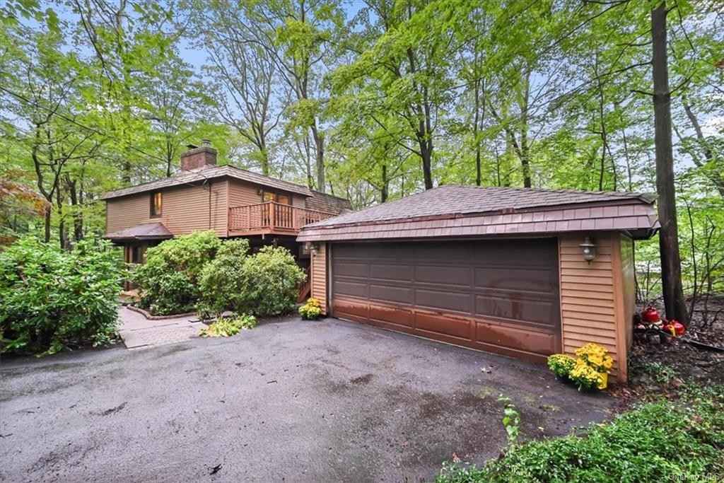 41 Spice Bush Ln  