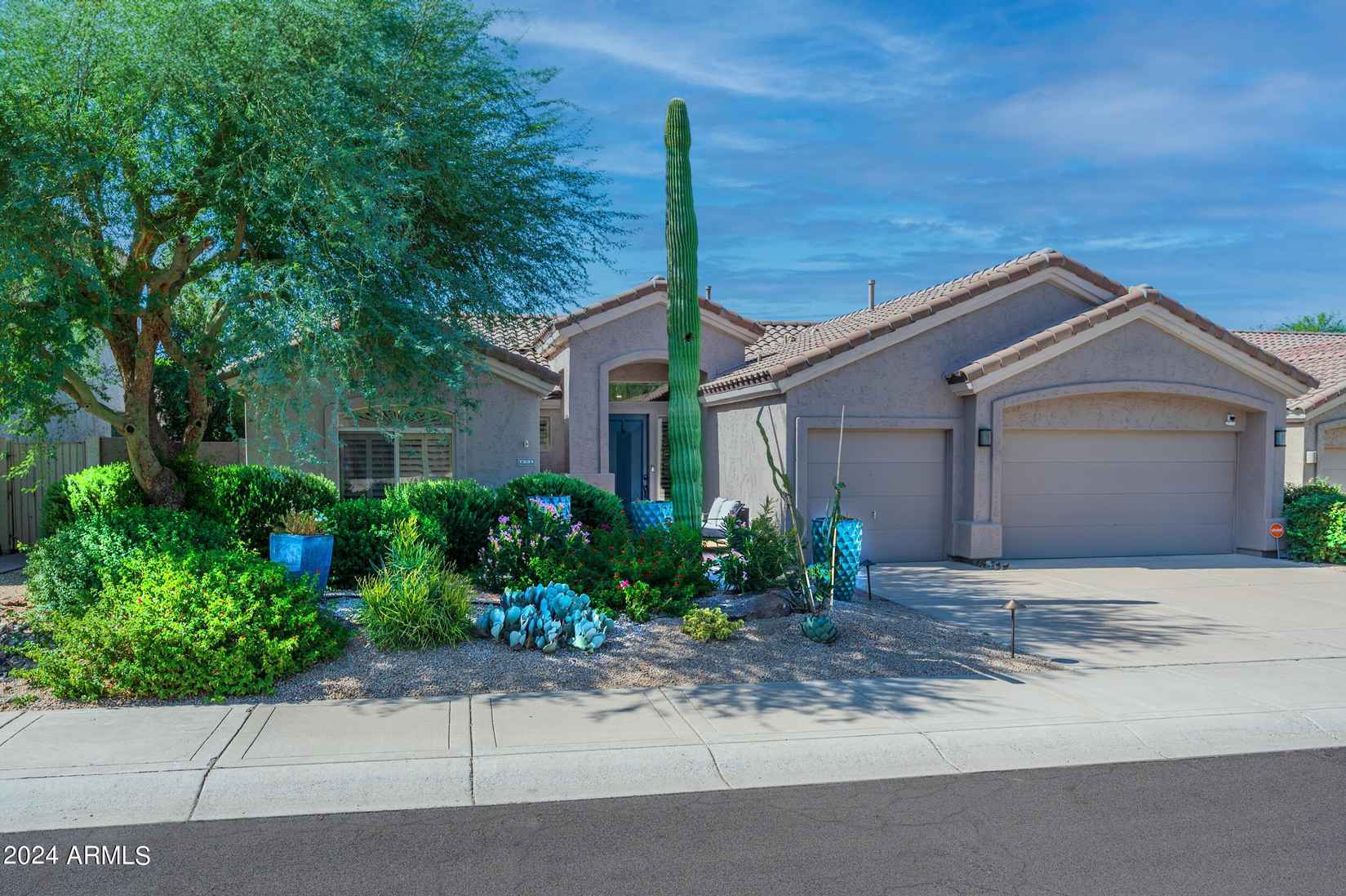 7231 E Tailfeather Dr  