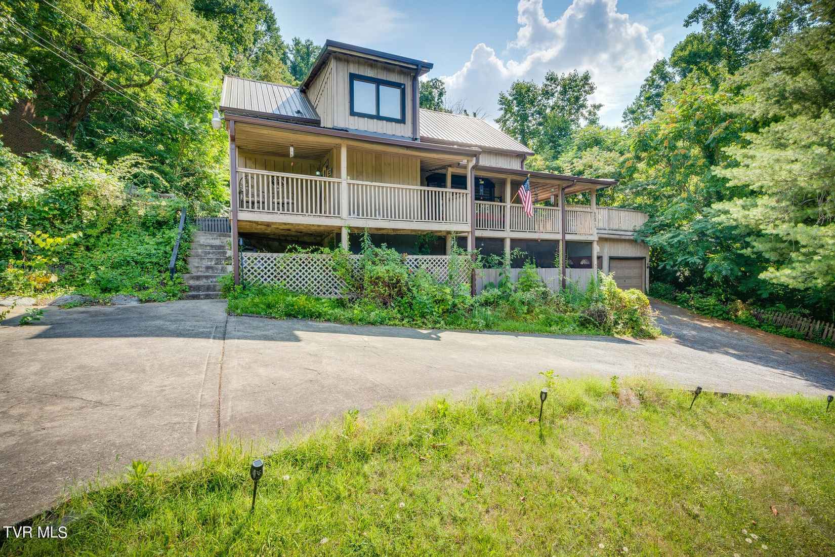 331 EDGEFIELD RD  