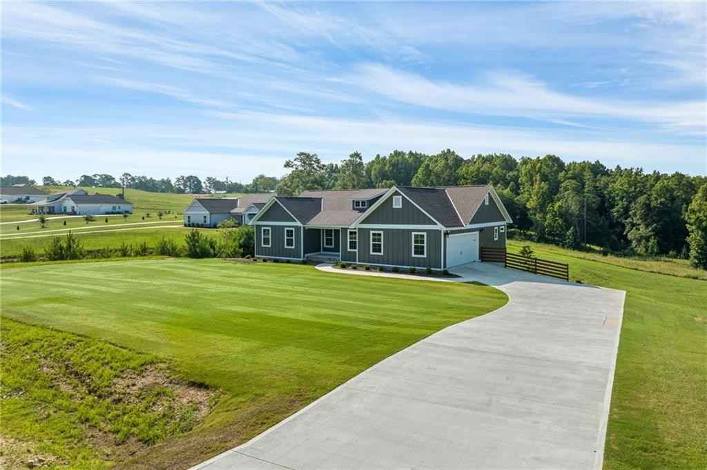 337 LEE Rd 852  