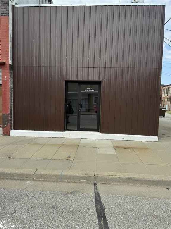411 N 3rd St  