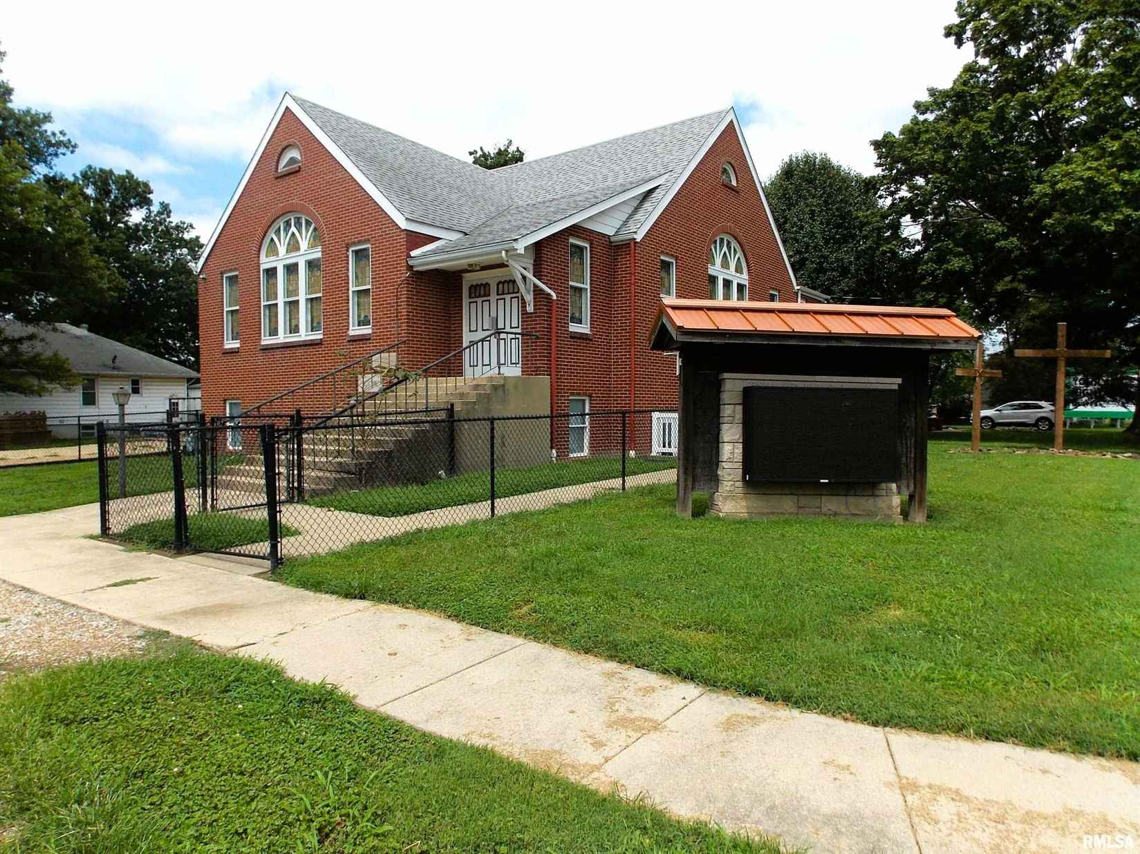 101 W Hardin St  