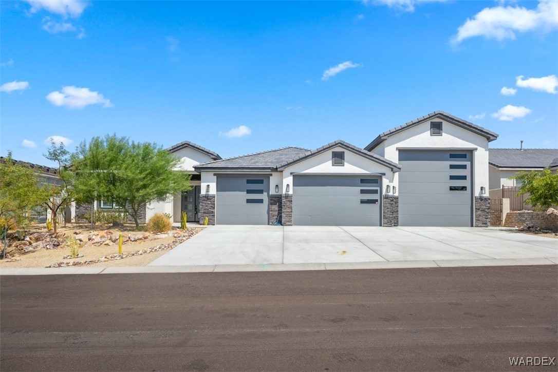 2445 E Calle Sevilla  